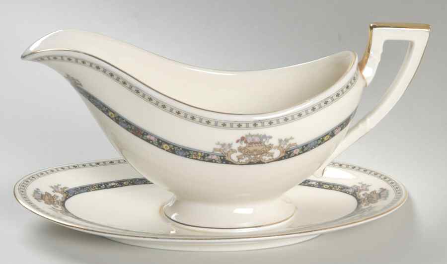 Aladdin Gravy Boat with Attached Underplate by Pirkenhammer-1