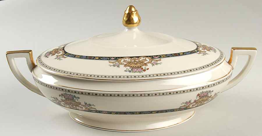 Aladdin Oval Covered Vegetable by Pirkenhammer-1