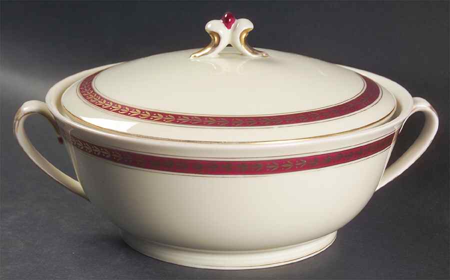 PIR20 Round Covered Vegetable by Pirkenhammer-1