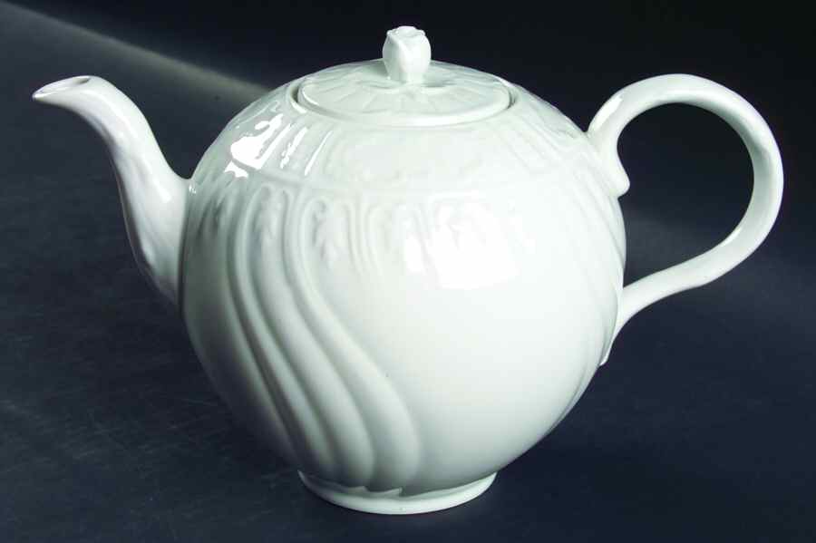 Rose (NO TRIM) Teapot & Lid by Pirkenhammer-1