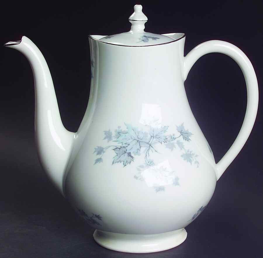 Delise Coffee Pot & Lid by Porcelaine de Limoges-1