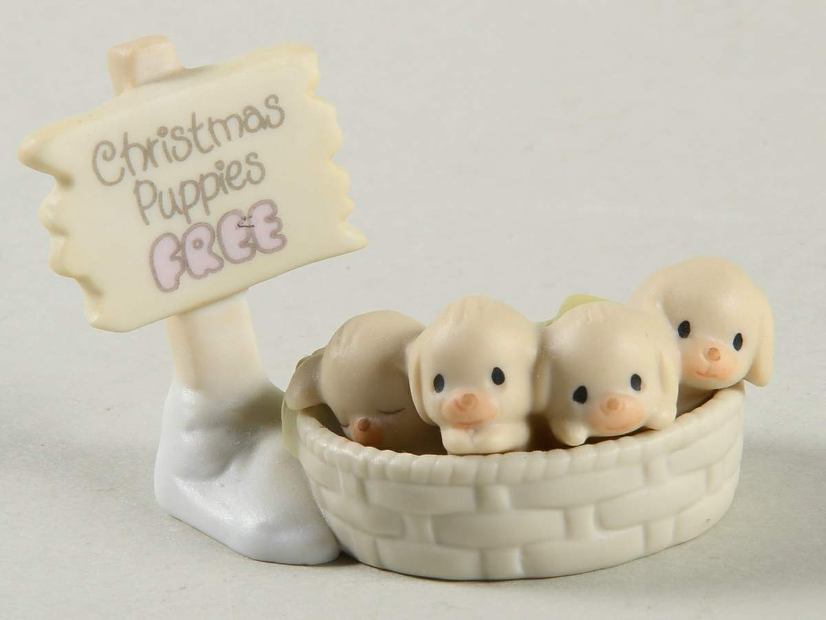 Sugar Town Figurines & Houses Heart-Free Christmas Puppies - Heart, No Box by Precious Moments-1