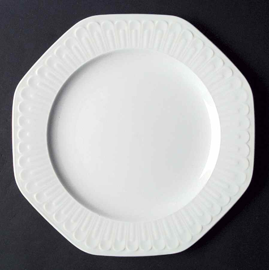 Acanthus Dinner Plate by Pontesa-1