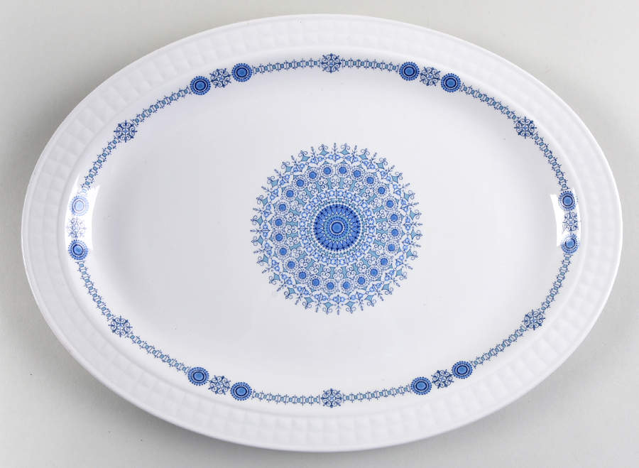 Granada 14" Oval Serving Platter by Pontesa-1