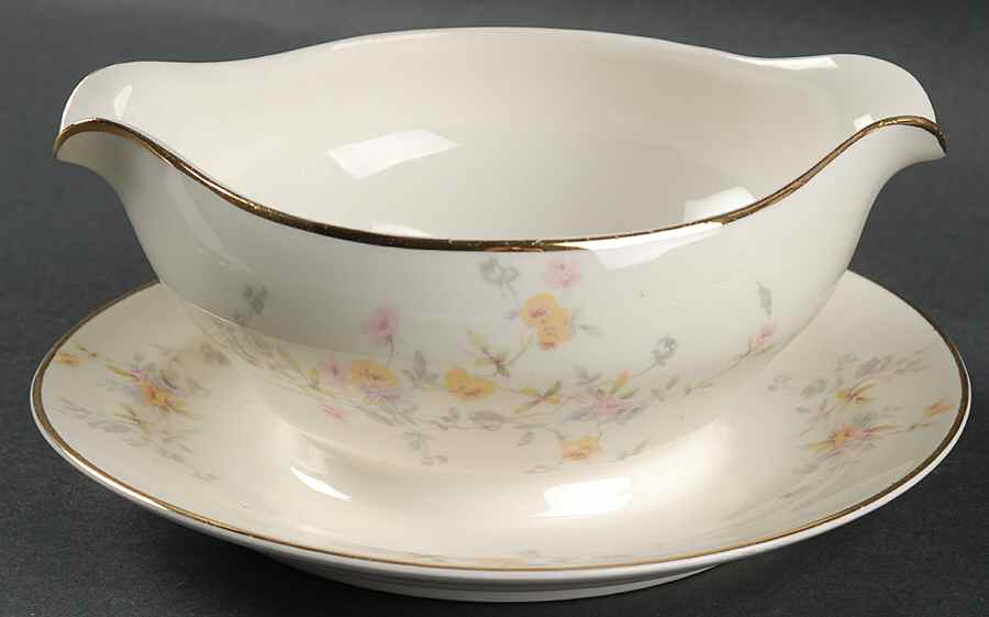 1126 Gravy Boat with Attached Underplate by Pope Gosser-1