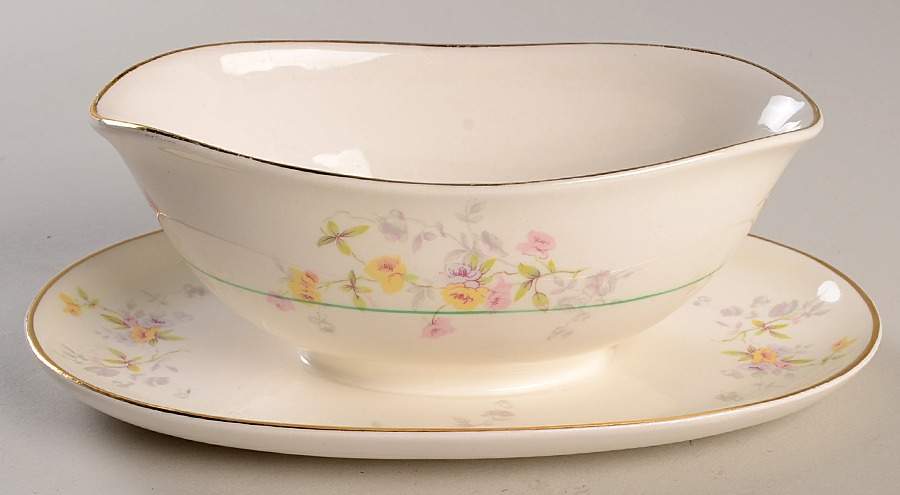 1126 Gravy Boat with Attached Underplate by Pope Gosser-1