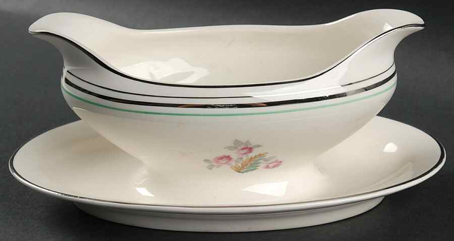 1219 Gravy Boat with Attached Underplate by Pope Gosser-1