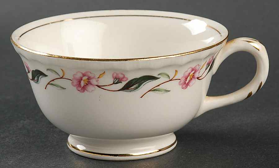 3204 Footed Cup by Pope Gosser-1