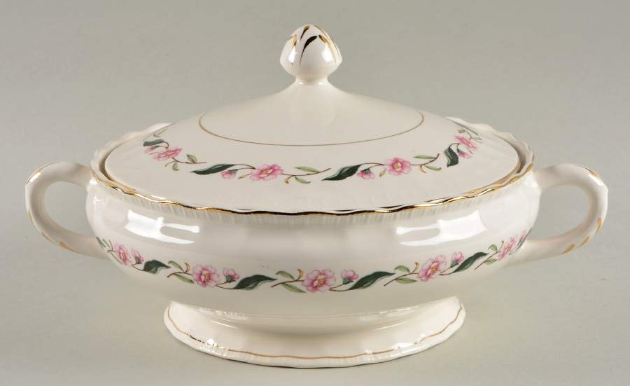 3204 Round Covered Vegetable by Pope Gosser-1