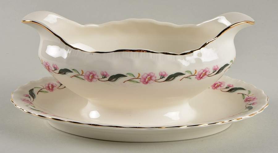 3204 Gravy Boat with Attached Underplate by Pope Gosser-1
