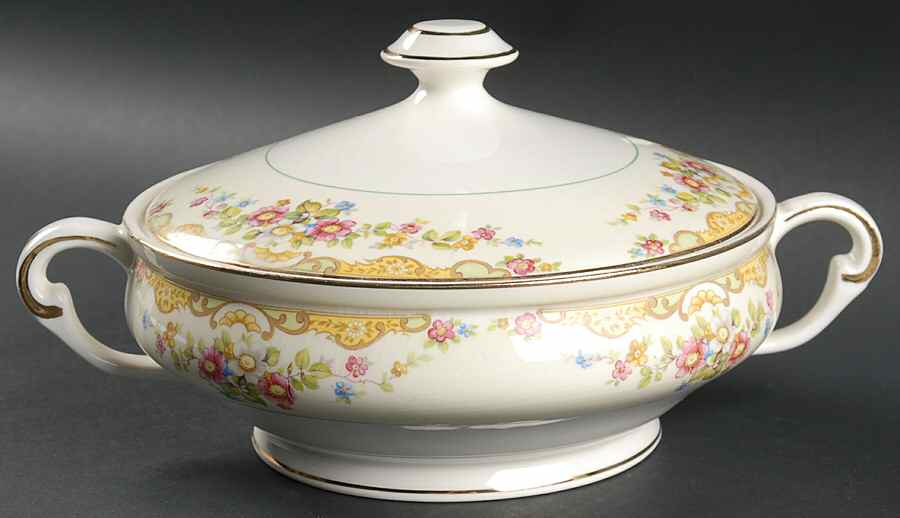 Audrey Round Covered Vegetable by Pope Gosser-1