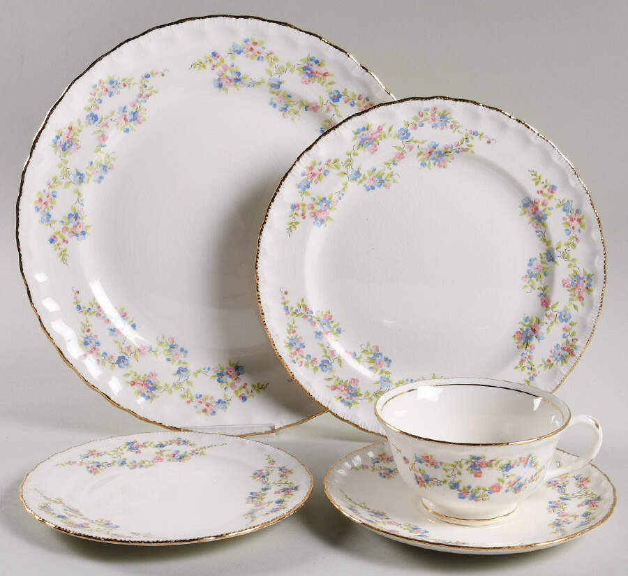 Blue Belle 5 Piece Place Setting by Pope Gosser-1
