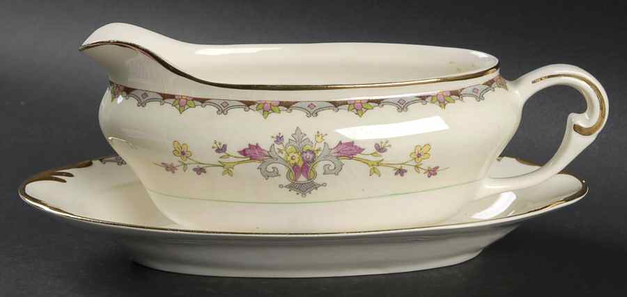 Countess Gravy Boat & Underplate by Pope Gosser-1