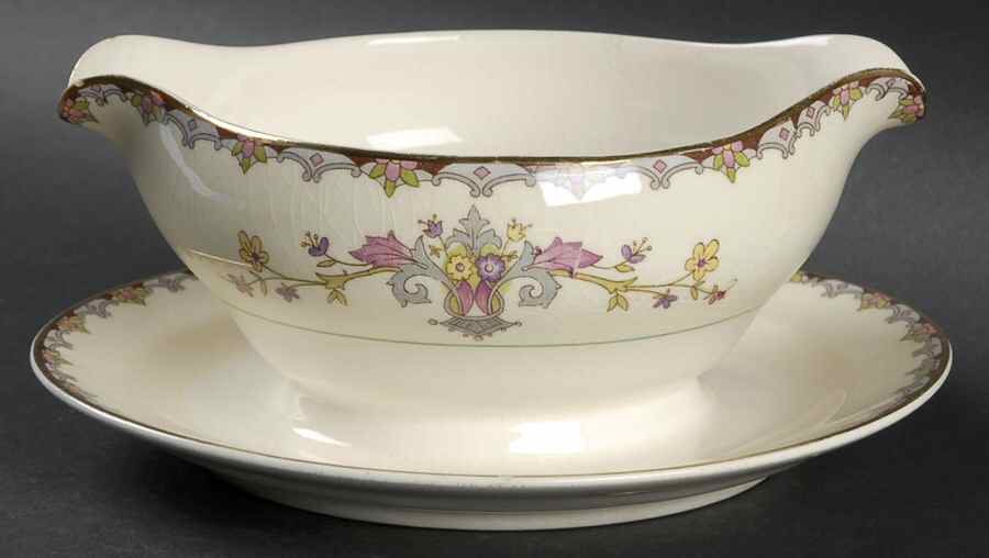 Countess Gravy Boat with Attached Underplate by Pope Gosser-1