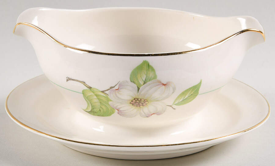 Dogwood (Smooth Edge) Gravy Boat with Attached Underplate by Pope Gosser-1