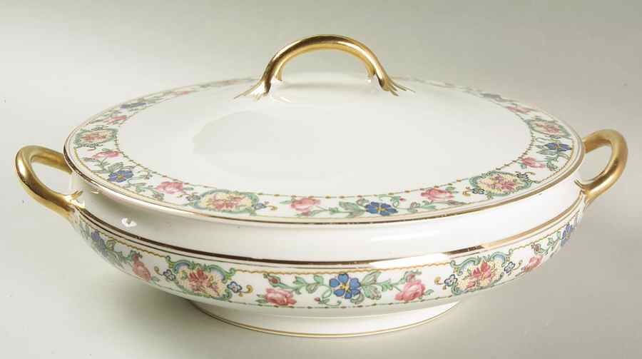 Duchess Round Covered Vegetable by Pope Gosser-1