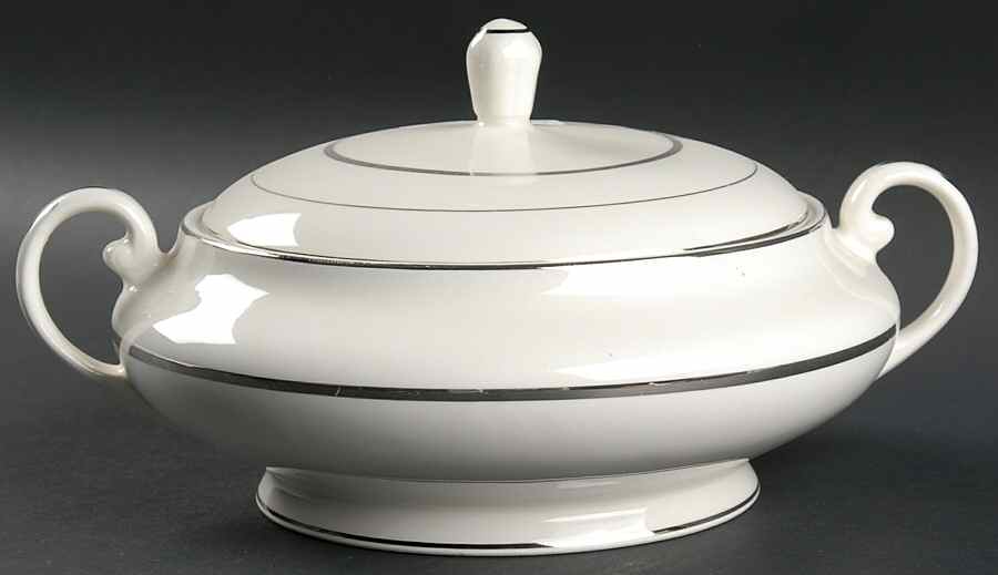 Era Round Covered Vegetable by Pope Gosser-1