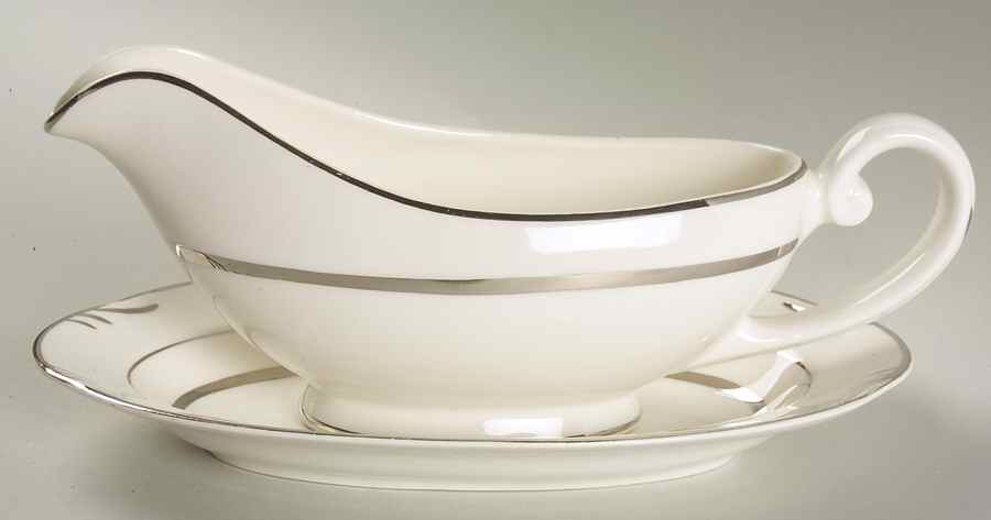 Era Gravy Boat & Underplate by Pope Gosser-1