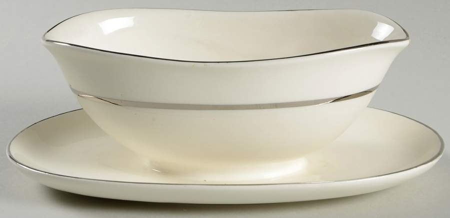 Era Gravy Boat with Attached Underplate by Pope Gosser-1