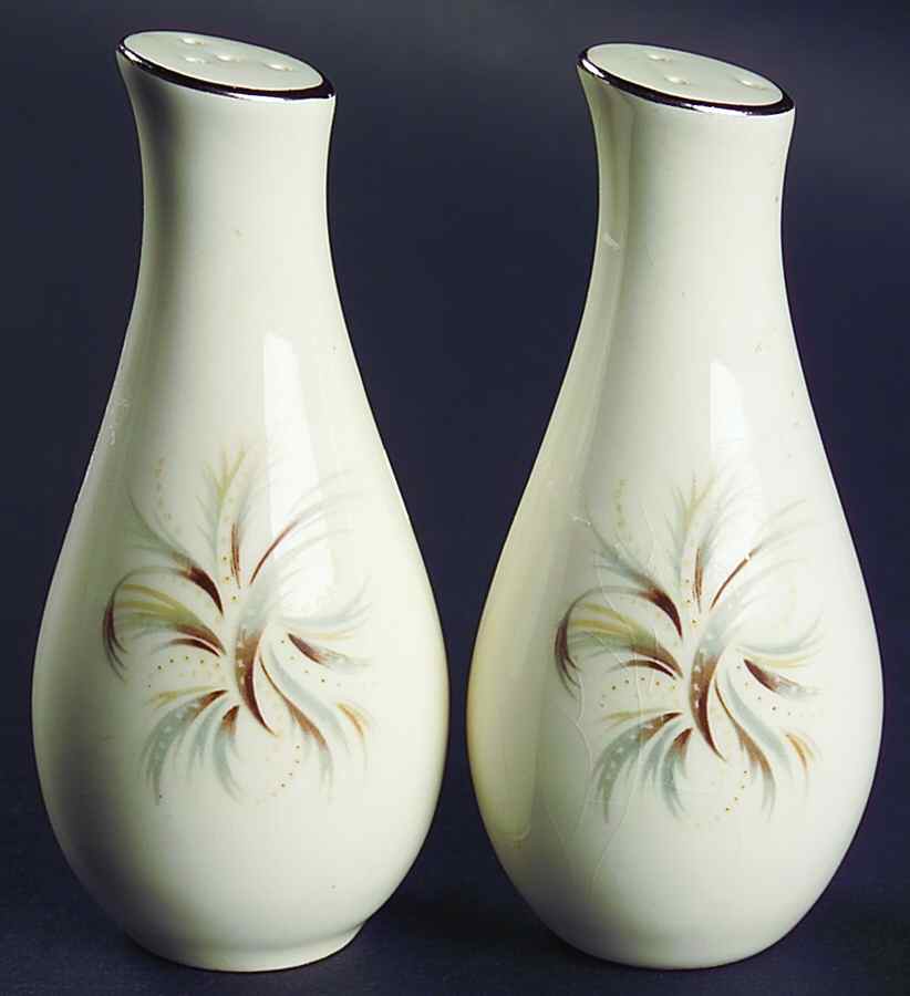 Flair Salt & Pepper Set by Pope Gosser-1