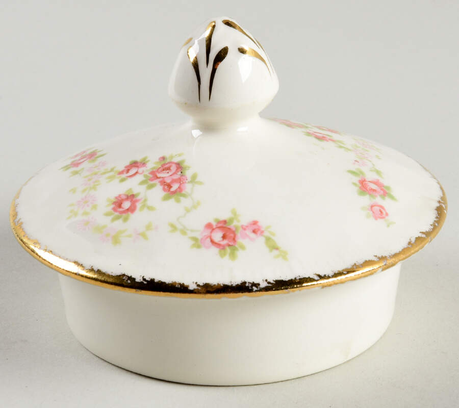 Florence (Scalloped Edge) Lid for Teapot by Pope Gosser-1