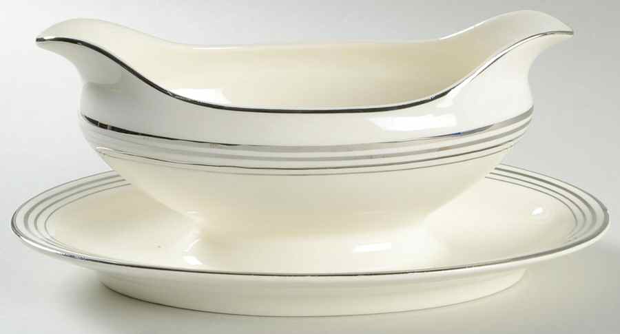 Franklin Gravy Boat with Attached Underplate by Pope Gosser-1