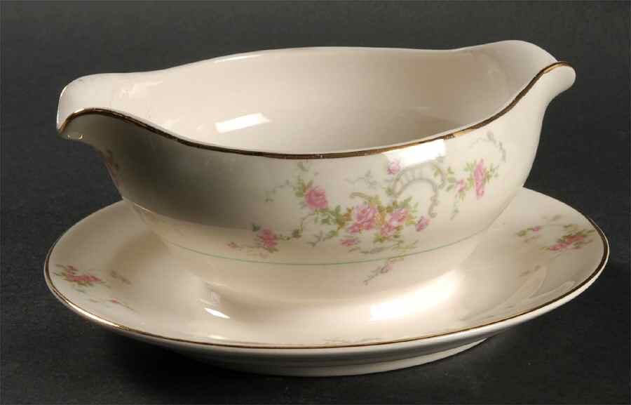 Gwendolyn Round Gravy Boat/Attached Underplate by Pope Gosser-1