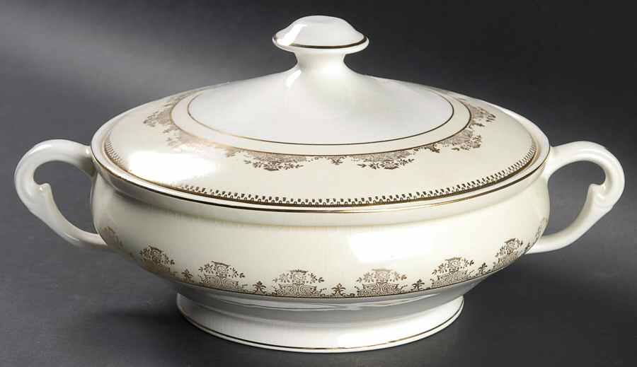 Jerome Round Covered Vegetable by Pope Gosser-1