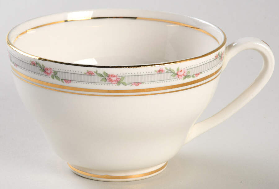 La Belle Footed Cup by Pope Gosser-1