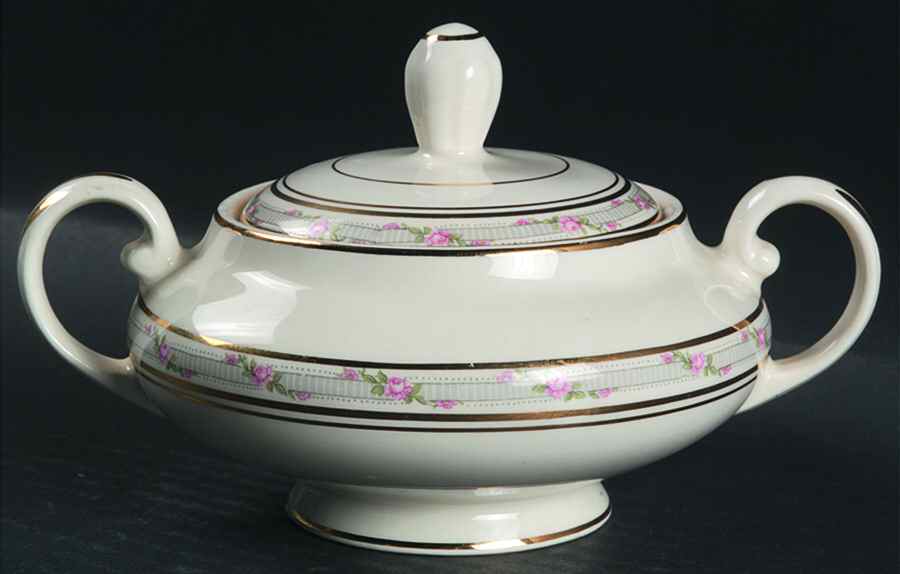 La Belle Sugar Bowl & Lid by Pope Gosser-1