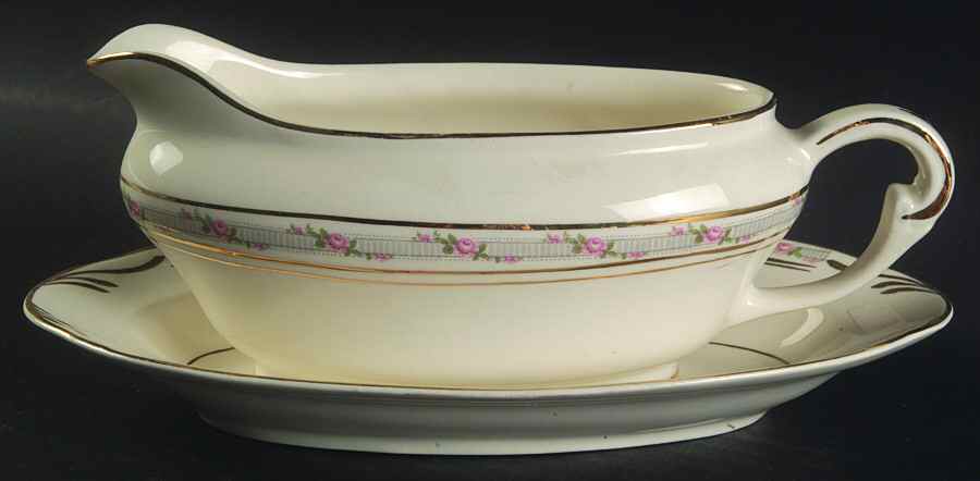 La Belle Gravy Boat & Underplate/Relish by Pope Gosser-1