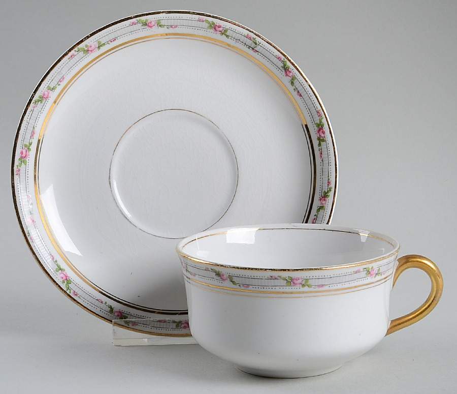 La Belle Flat Cup & Saucer Set by Pope Gosser-1