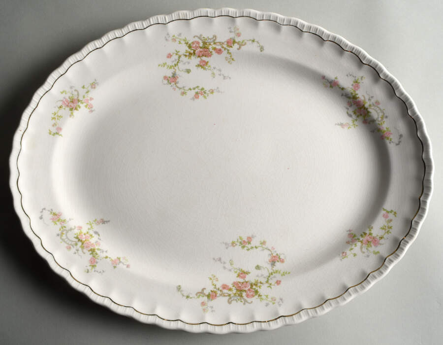 Leon 15" Oval Serving Platter by Pope Gosser-1