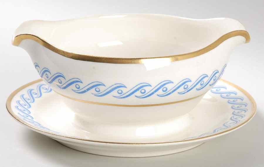 Liberty Blue Gravy Boat with Attached Underplate by Pope Gosser-1