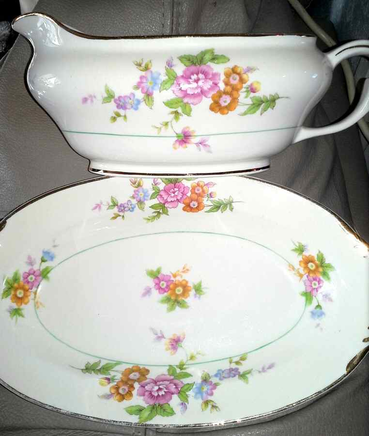 Louella Gravy Boat & Underplate by Pope Gosser-1