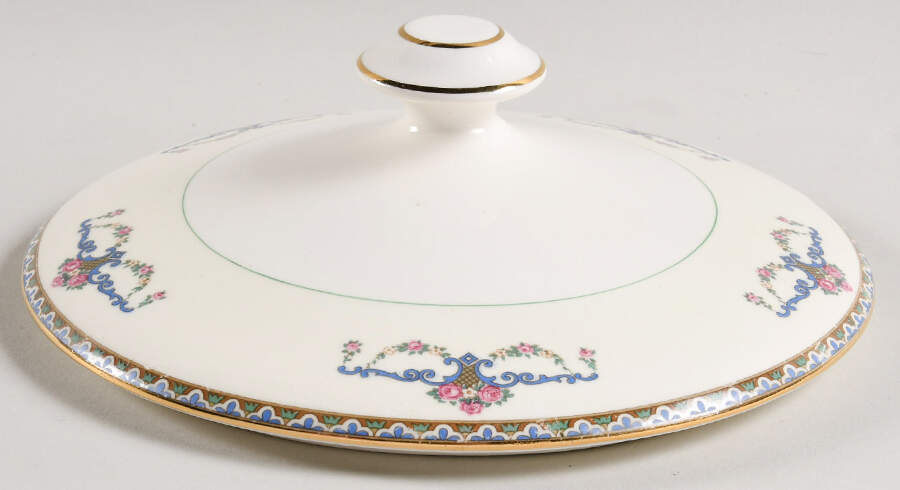Melrose Lid for Round Vegetable by Pope Gosser-1