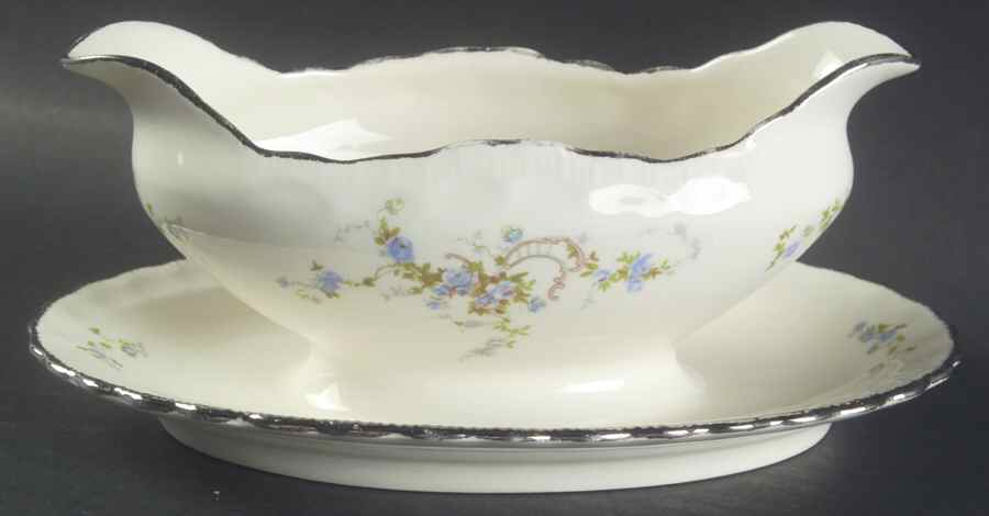 Minuette Gravy Boat with Attached Underplate by Pope Gosser-1