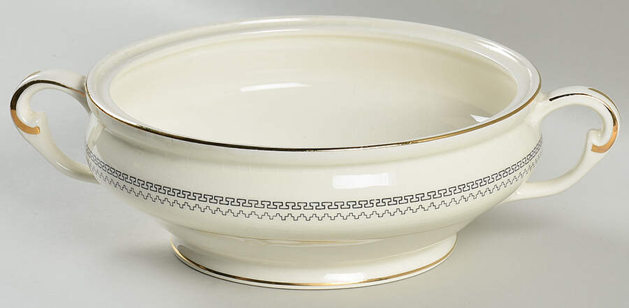 Oxford Round Vegetable No Lid by Pope Gosser-1