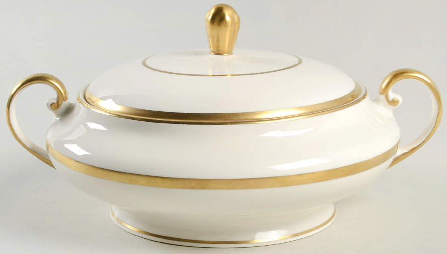 Pembroke Round Covered Vegetable by Pope Gosser-1