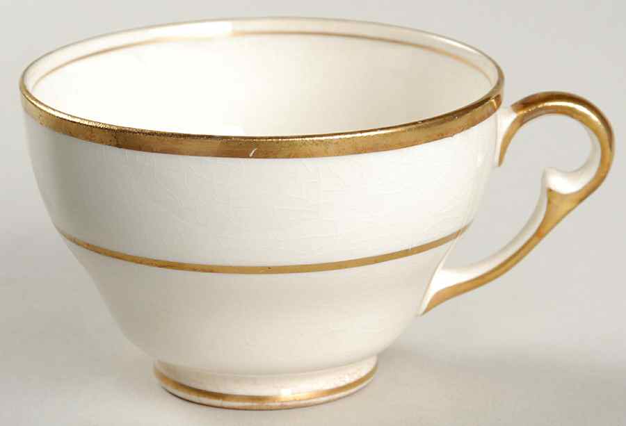 Pembroke Footed Cup by Pope Gosser-1