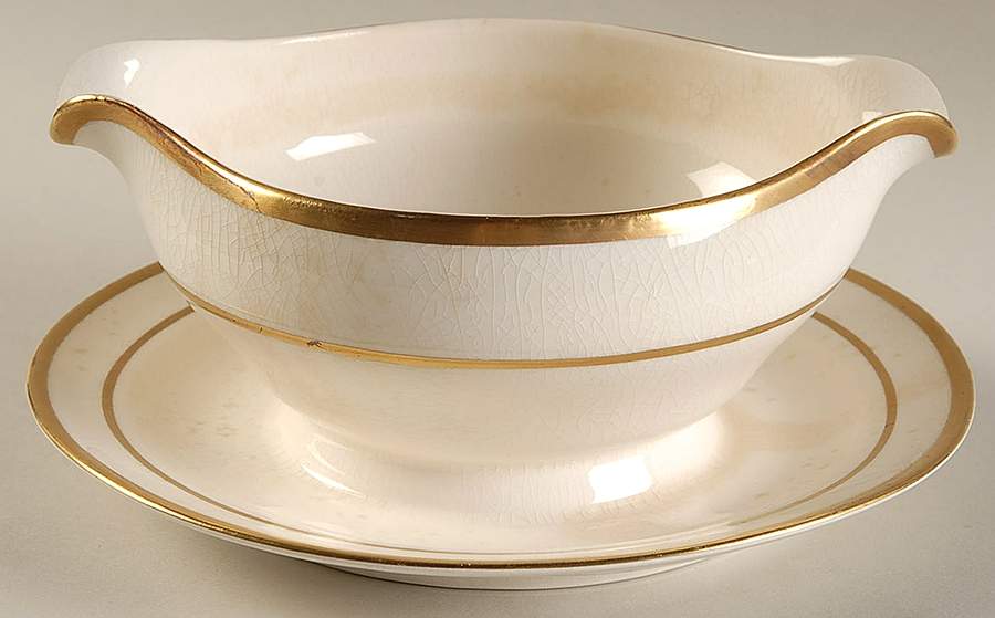 Pembroke Gravy Boat with Attached Underplate by Pope Gosser-1
