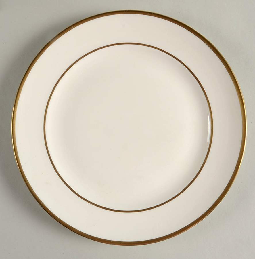 Pembroke Luncheon Plate by Pope Gosser-1