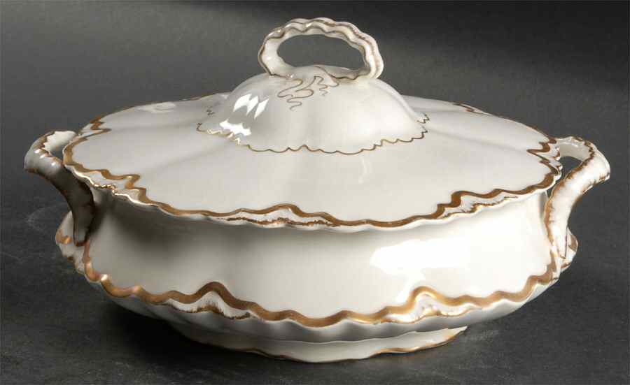 POP23 Round Covered Vegetable by Pope Gosser-1