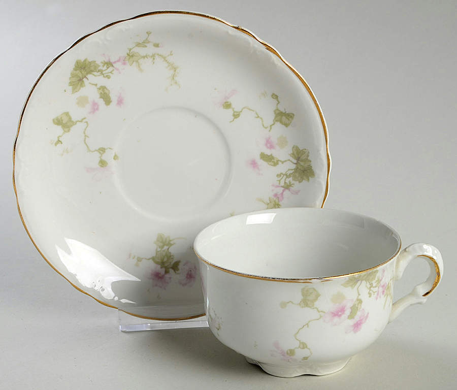 POP36 Flat Cup & Saucer Set by Pope Gosser-1