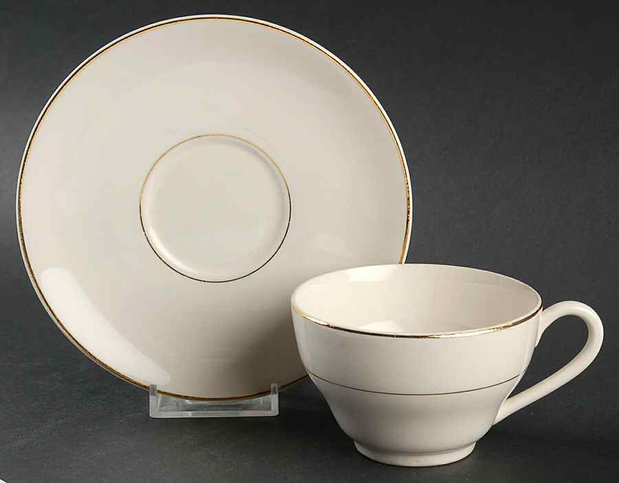 POP38 Footed Cup & Saucer Set by Pope Gosser-1
