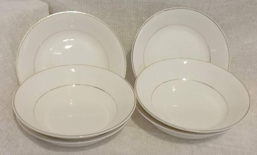 POP38 Fruit/Dessert (Sauce) Bowl by Pope Gosser-1