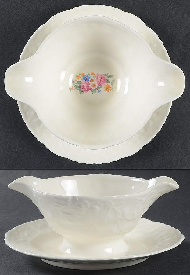 25004 Gravy Boat with Attached Underplate by Pope Gosser-1