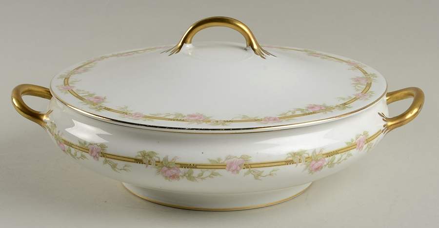 POP57 Round Covered Vegetable by Pope Gosser-1