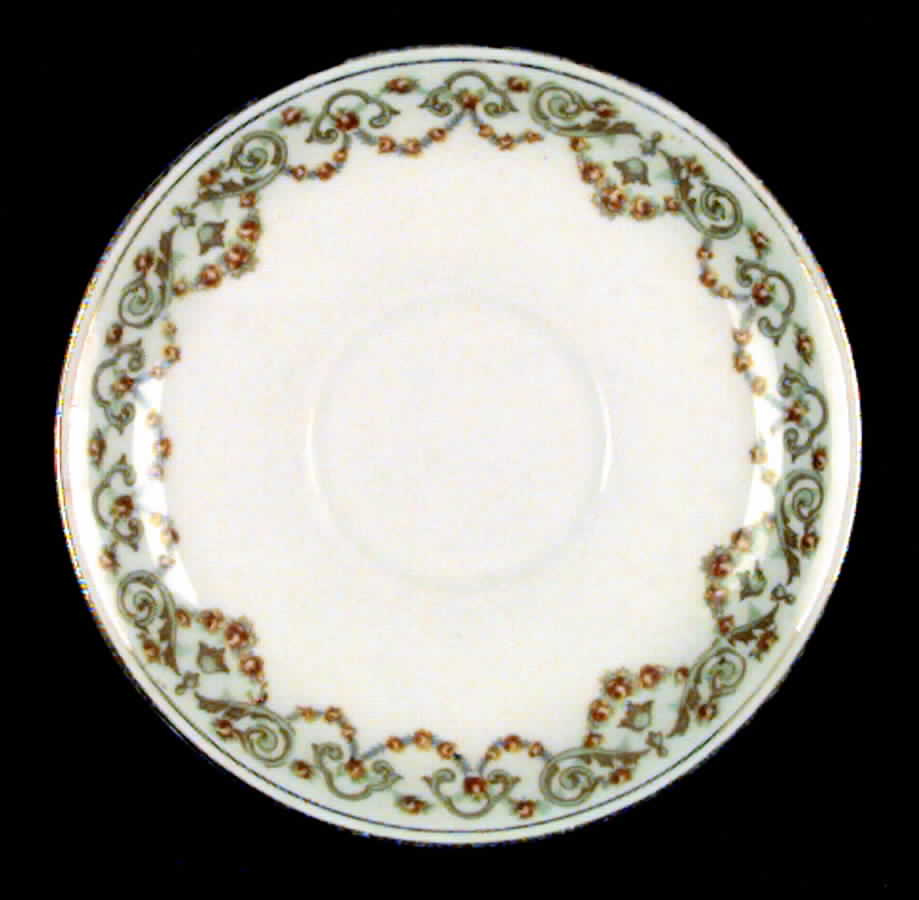 POP78 Saucer by Pope Gosser-1