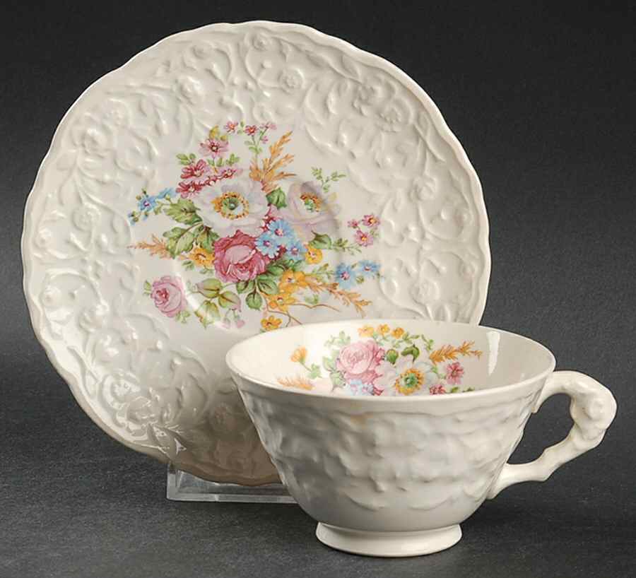 POP8 Footed Cup & Saucer Set by Pope Gosser-1